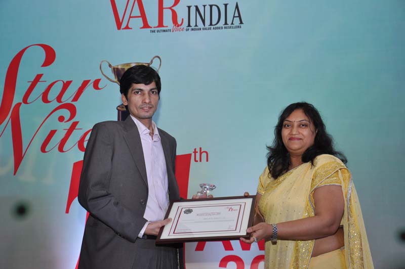 Mindlance receiving award for Emerging company into S.I.